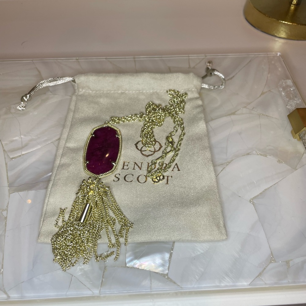 Kendra Scott  Rayne necklace (maroon)